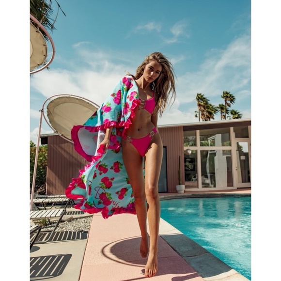 NWT beach bunny garden of Eden beach towel size XL - Picture 4 of 9